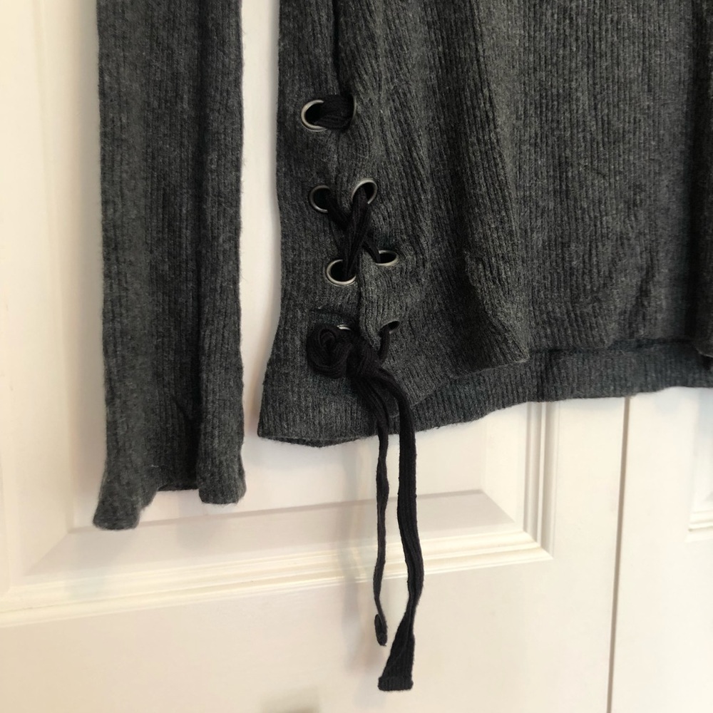 Gray Ribbed Sweater with Ribbon Details - Picture 2 of 2